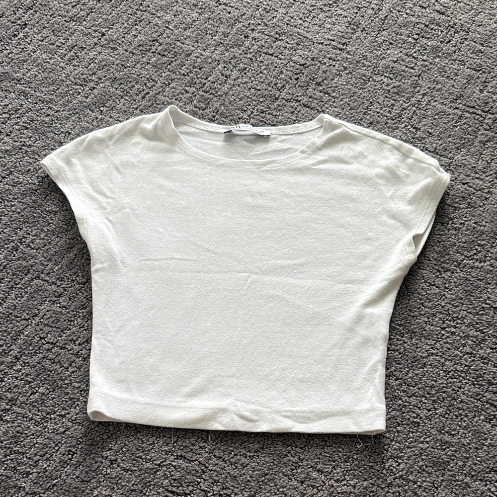 White Women’s Short Sleeve Crewneck Top
